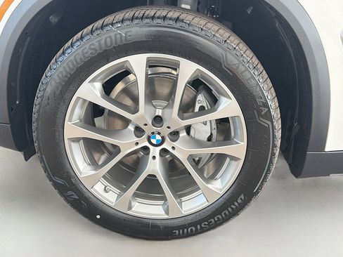 New 2026 BMW X5 sDrive40i image 42