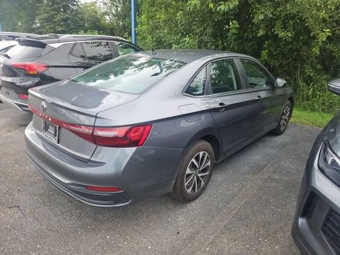 Certified 2025 Volkswagen Jetta S FWD image 4