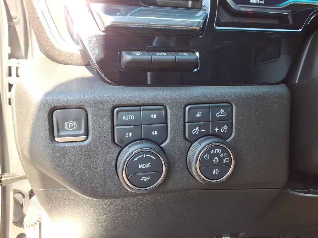 Certified 2023 Chevrolet Silverado 1500 High Country w/ High Country Premium Package AWD/4WD image 30