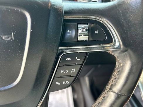 Used 2020 Lincoln Navigator Reserve RWD image 19