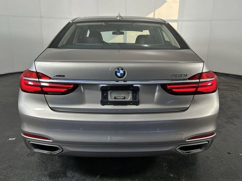 Used 2019 BMW 750i xDrive w/ Executive Package AWD/4WD image 7