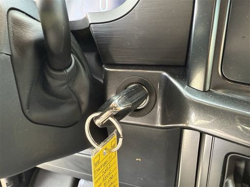 Used 2025 Ford F150 STX image 19