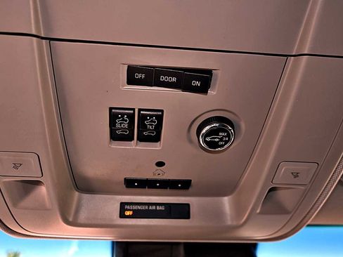 Used 2016 Chevrolet Tahoe LT image 36