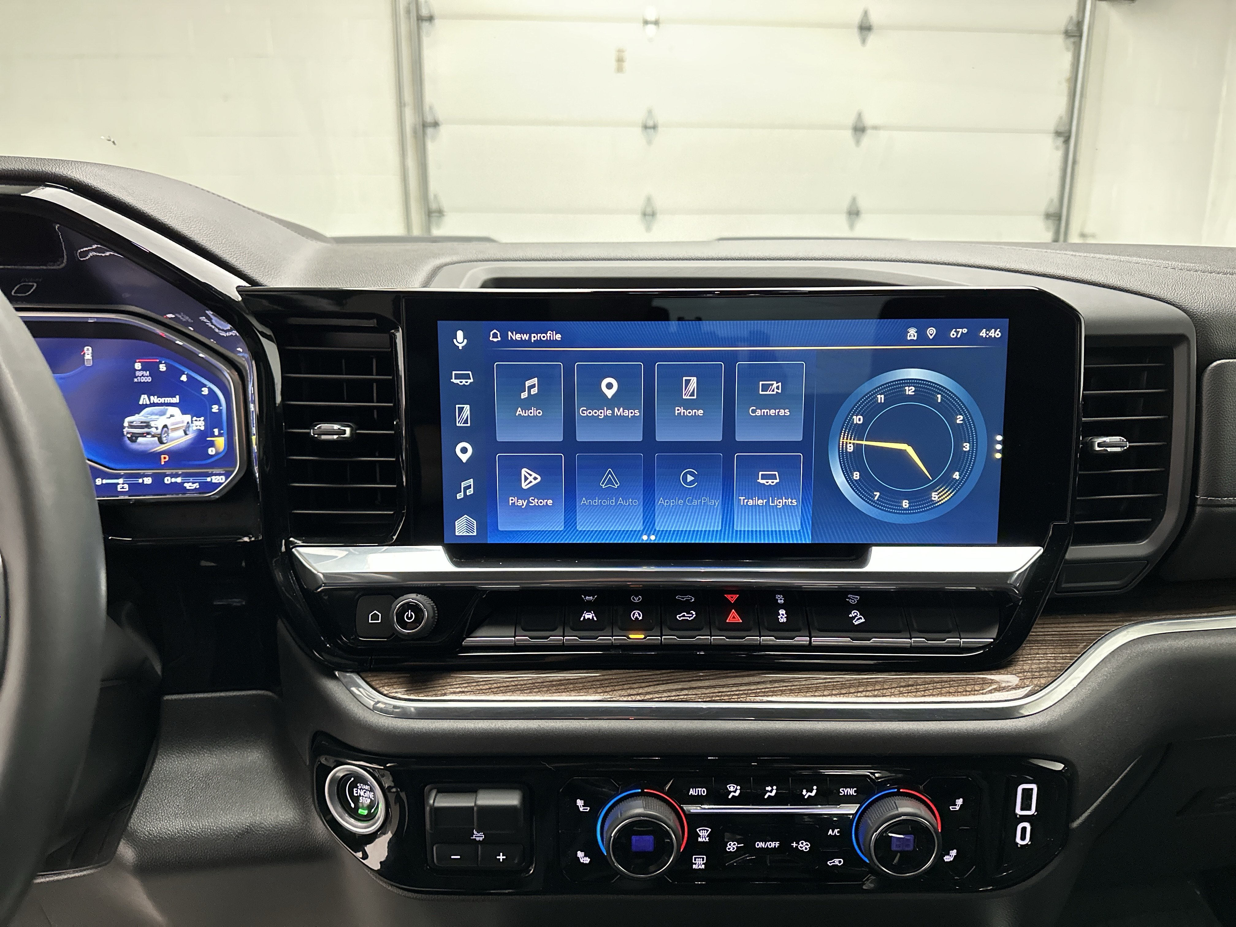 Used 2024 Chevrolet Silverado 1500 LT Trail Boss w/ LPO, Dark Essentials Package AWD/4WD image 29