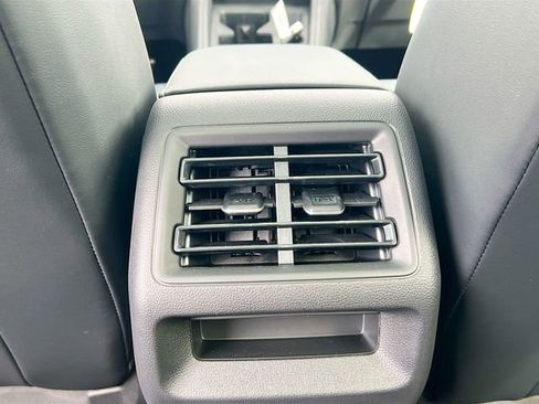 New 2026 Volkswagen Tiguan SE AWD/4WD image 24