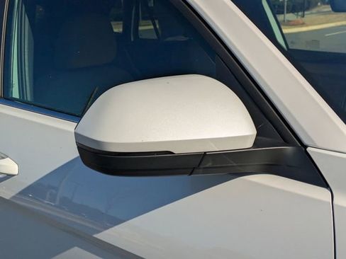 New 2026 Volkswagen Atlas Cross Sport SE FWD image 12
