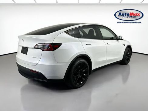 Used 2023 Tesla Model Y Long Range image 2