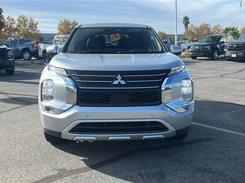 Used 2024 Mitsubishi Outlander SE image 8