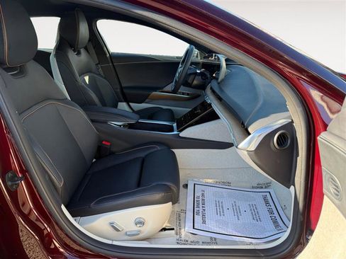 Used 2024 Lucid Air Pure image 16