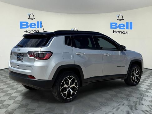 Used 2025 Jeep Compass Limited AWD/4WD image 4