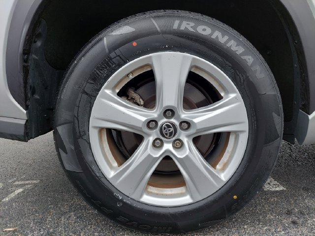 Certified 2020 Toyota Highlander LE FWD image 27