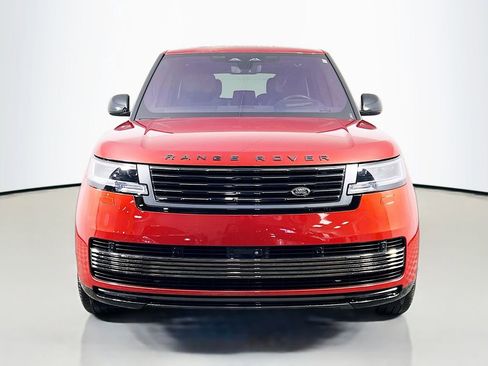 Used 2023 Land Rover Range Rover SV image 2