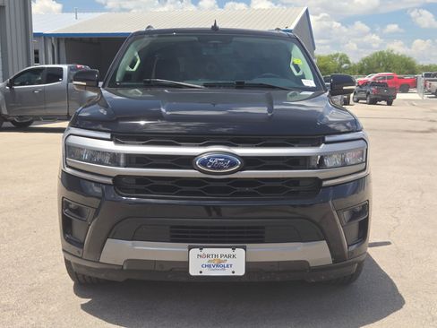 Used 2024 Ford Expedition Max XLT RWD image 8