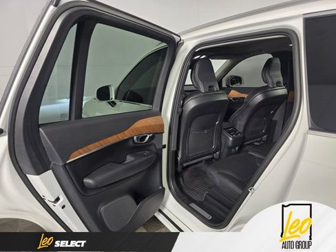 Used 2023 Volvo XC90 B6 Plus w/ Protection Package Premier AWD/4WD image 18