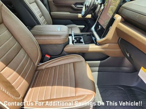 New 2026 GMC Yukon Denali Ultimate w/ LPO, Floor Liner Package AWD/4WD image 10