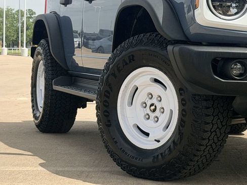 Used 2025 Ford Bronco Heritage Edition AWD/4WD image 11