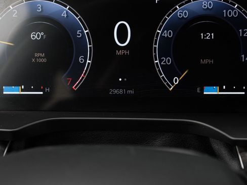 Used 2021 Jeep Grand Cherokee L Limited w/ Luxury Tech Group II AWD/4WD image 3