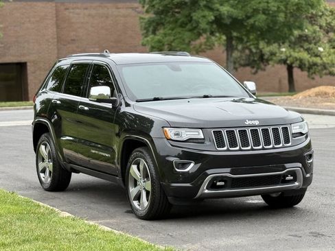 Used 2015 Jeep Grand Cherokee Overland RWD image 3