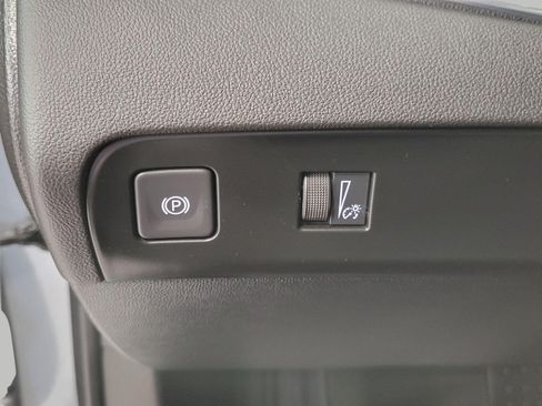 Used 2024 Buick Enclave Essence w/ Experience Buick Package AWD/4WD image 10