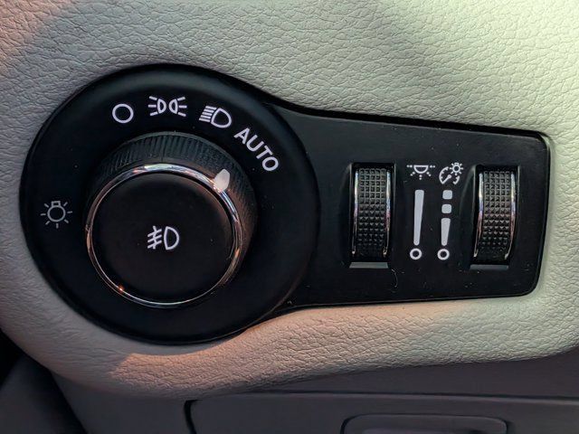 Used 2021 Jeep Cherokee Latitude Plus w/ Sun & Sound Group FWD image 23