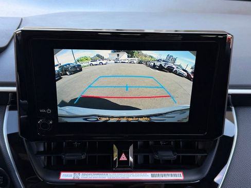 Certified 2025 Toyota Corolla SE w/ Convenience Package image 17