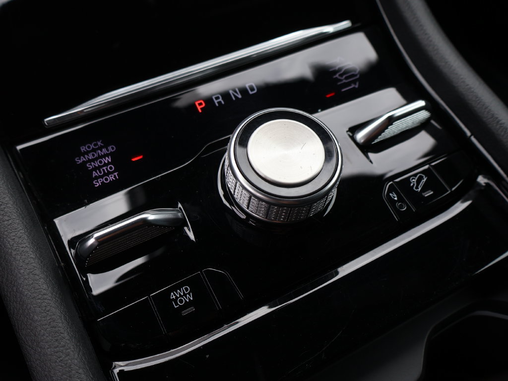Used 2023 Jeep Grand Cherokee Overland AWD/4WD image 43
