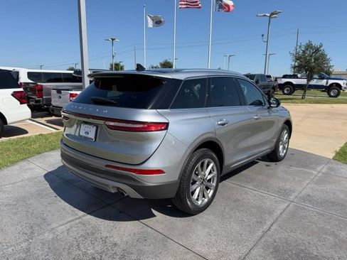 Used 2022 Lincoln Corsair AWD w/ Premium Package image 6