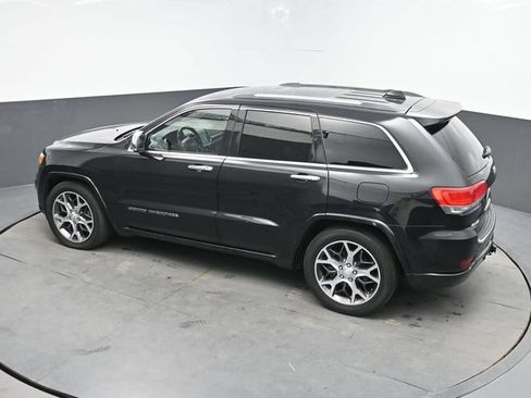 Used 2019 Jeep Grand Cherokee Overland AWD/4WD image 25