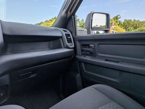 New 2026 RAM 3500 Tradesman AWD/4WD image 17