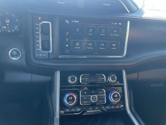 Used 2022 GMC Yukon XL Denali w/ Denali Premium Package AWD/4WD image 27