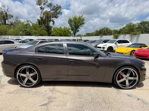 Used 2017 Dodge Charger SXT w/ Rallye Group RWD image 6
