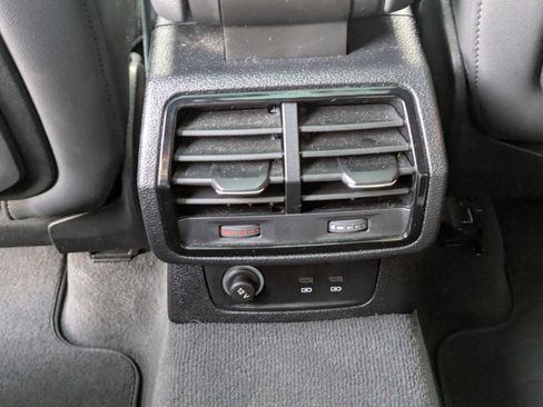 Used 2023 Audi Q3 2.0T Premium w/ Convenience Package image 23