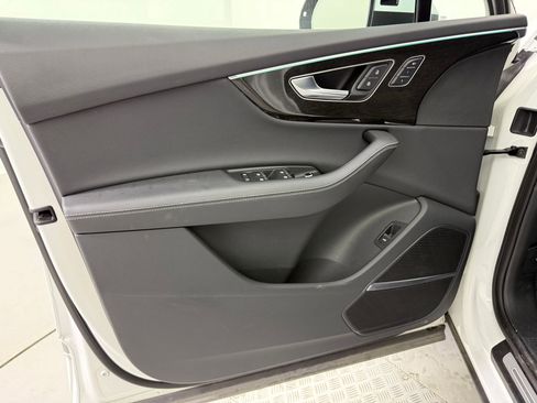 Used 2025 Audi Q7 3.0T Premium Plus image 25