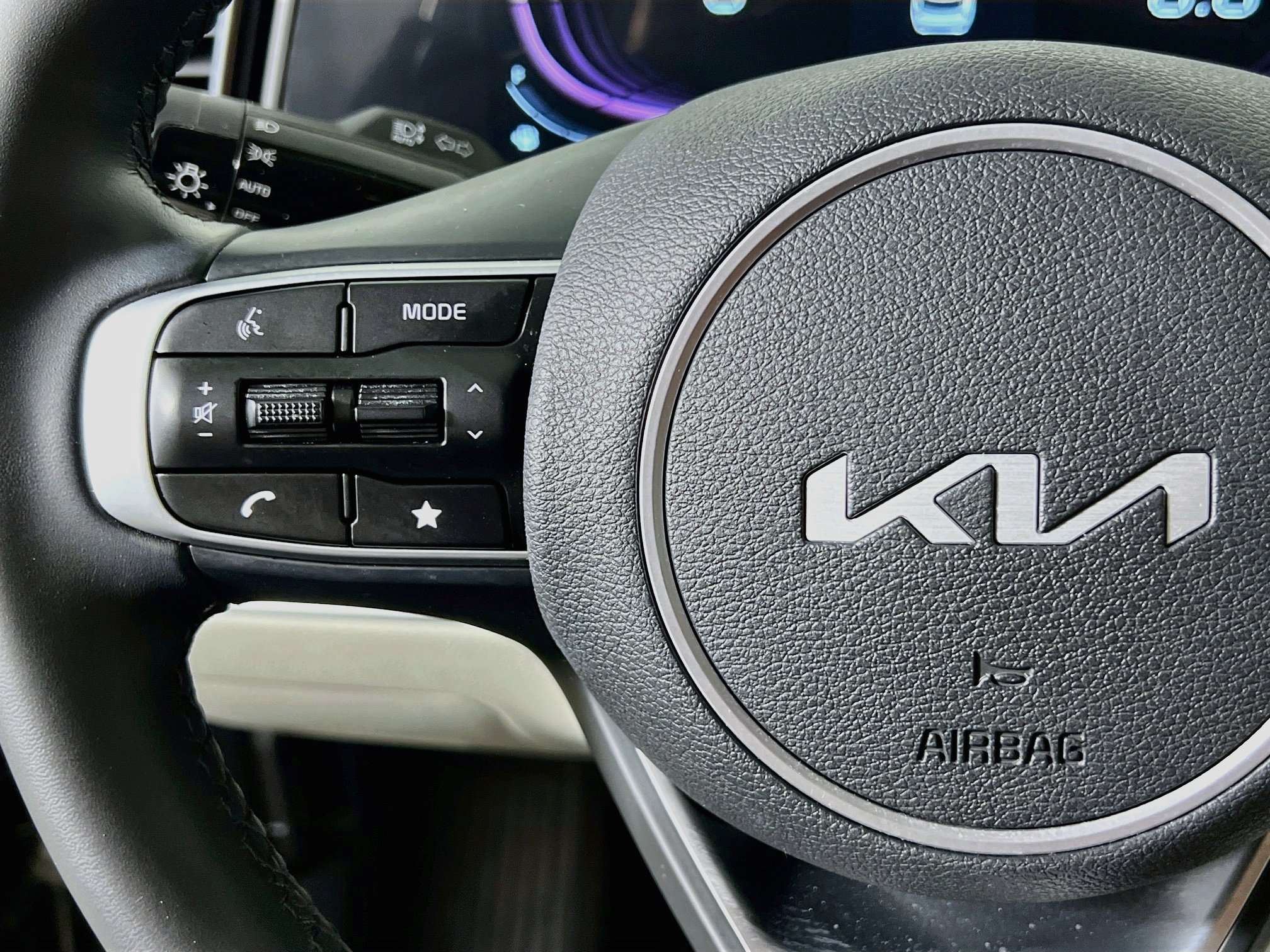 Used 2025 Kia Sportage EX w/ Premium Package FWD image 19