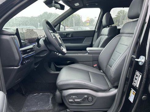 New 2026 Hyundai Santa Fe Calligraphy AWD/4WD image 9
