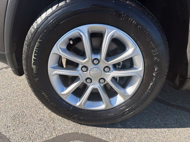Used 2021 Jeep Grand Cherokee Laredo AWD/4WD image 10