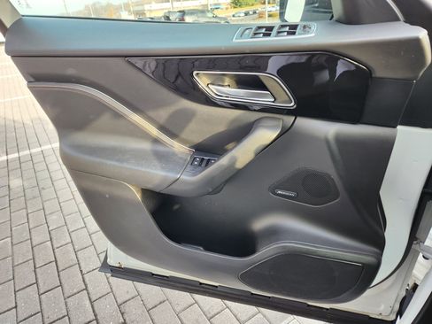 Used 2020 Jaguar F-PACE Prestige image 25