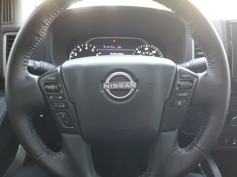 Used 2024 Nissan Frontier SL w/ Technology Package image 20