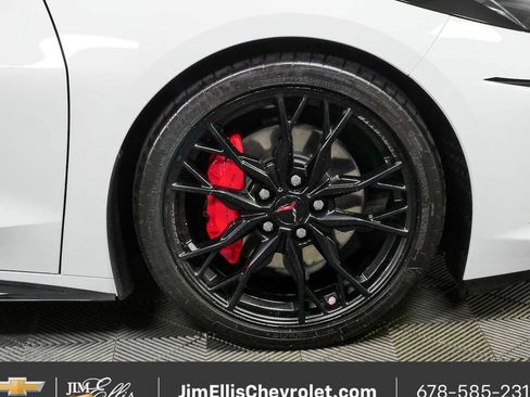 Certified 2024 Chevrolet Corvette Stingray Preferred Cpe w/ Stealth Interior Trim Package RWD image 33