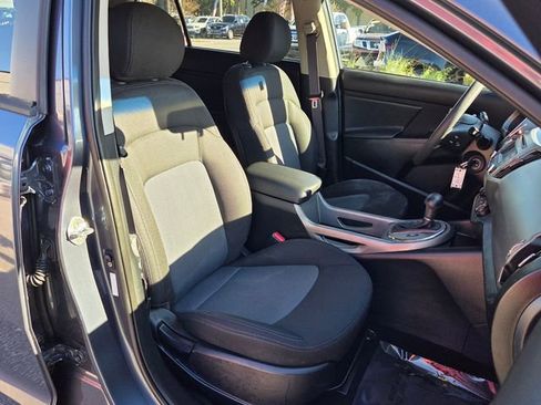 Used 2016 Kia Sportage LX image 14