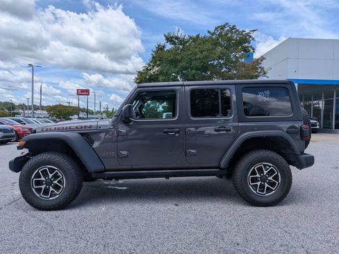 Used 2024 Jeep Wrangler Unlimited Rubicon AWD/4WD image 6