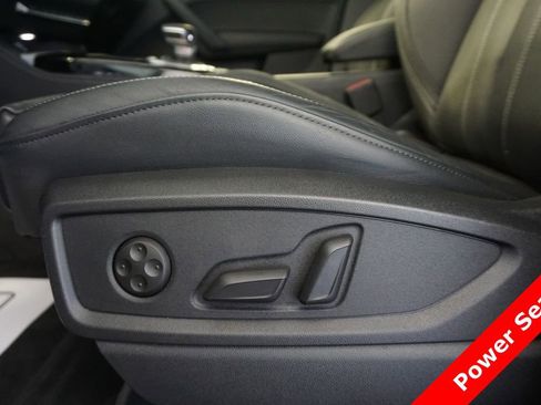 Used 2024 Audi Q5 2.0T Prestige w/ Prestige Package image 8