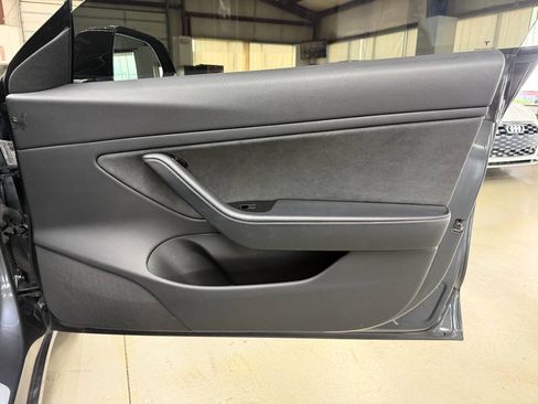 Used 2019 Tesla Model 3 AWD/4WD image 16