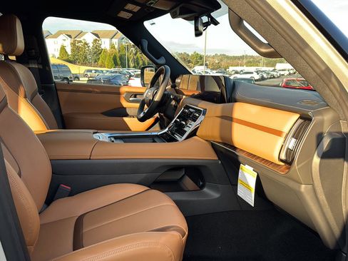 New 2026 Nissan Armada SL w/ Captain's Chari Seat Package RWD image 10