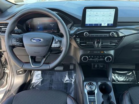 Used 2025 Ford Escape ST-Line image 13