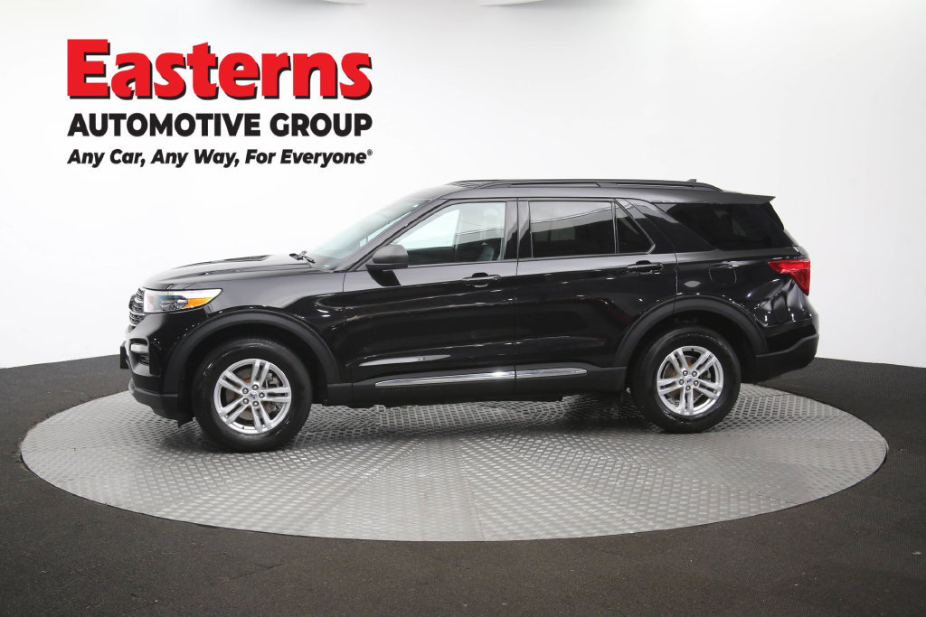 Used 2023 Ford Explorer XLT w/ Equipment Group 202A AWD/4WD image 61