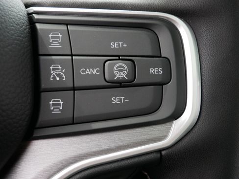 New 2026 Jeep Grand Wagoneer Limited AWD/4WD image 17