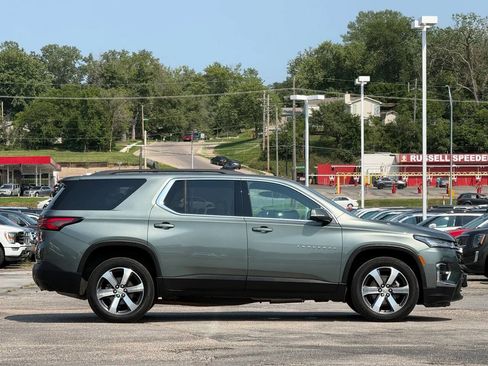 Used 2023 Chevrolet Traverse LT w/ LT Premium Package AWD/4WD image 6
