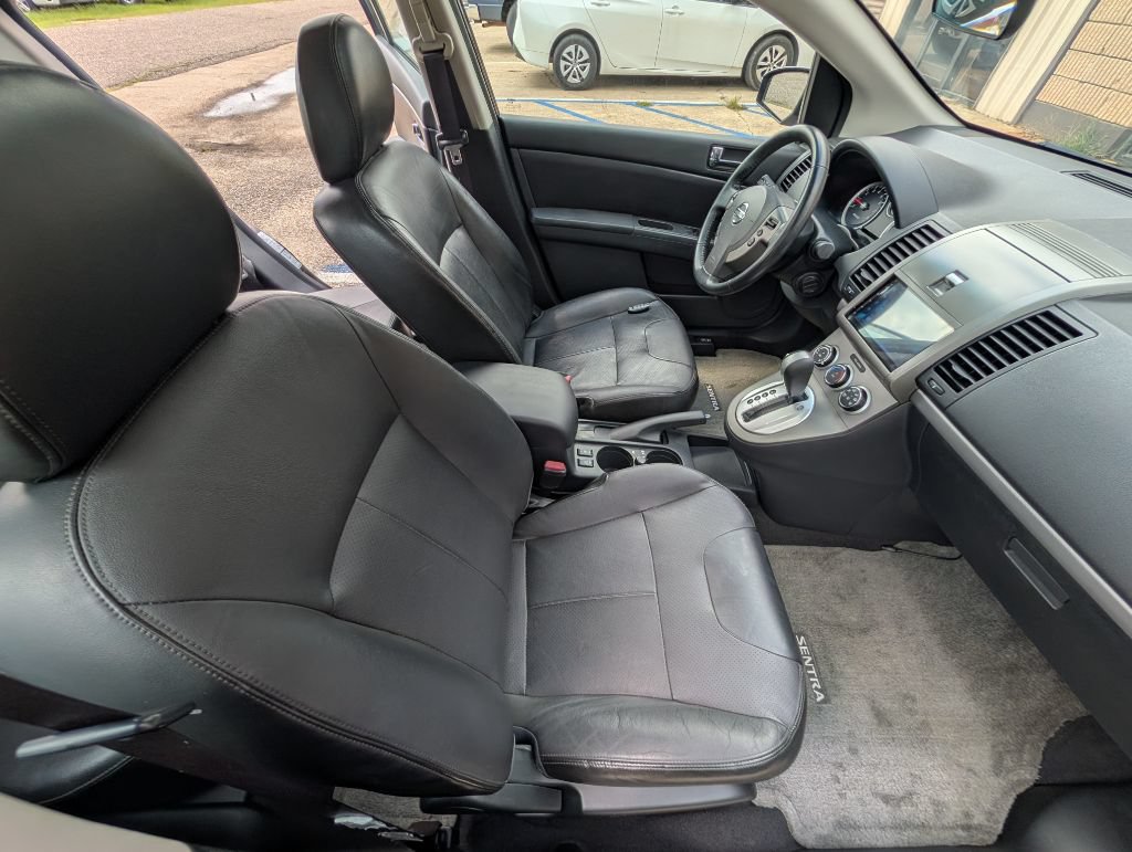 Used 2010 Nissan Sentra 2.0 SL w/ Premium Plus Pkg FWD image 9