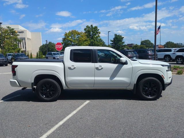 Used 2022 Nissan Frontier SV AWD/4WD image 3